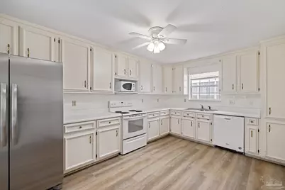 4202 Spanish Trail Pl, Pensacola, FL 32504 - Photo 12