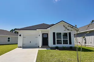 2135 Aqua St, Gulf Breeze, FL 32563 - Photo 1
