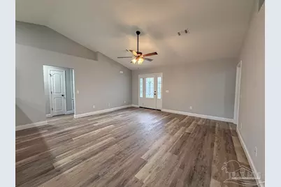 436 Hilburn Ln, Pensacola, FL 32504 - Photo 2