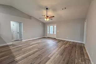 436 Hilburn Ln, Pensacola, FL 32504 - Photo 2