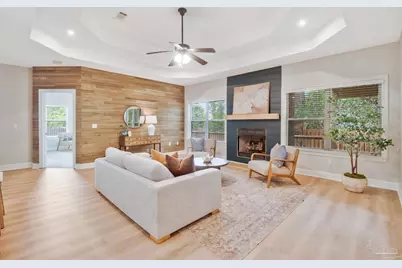 2106 Staff Dr, Cantonment, FL 32533 - Photo 12