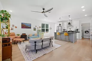 901 W Jackson St, Pensacola, FL 32501 - Photo 2