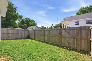 901 W Jackson St, Pensacola, FL 32501 - Photo 36