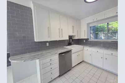243 Euclid St, Pensacola, FL 32503 - Photo 10