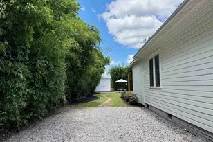 1012 E Strong St, Pensacola, FL 32501 - Photo 12
