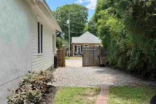 1012 E Strong St, Pensacola, FL 32501 - Photo 36