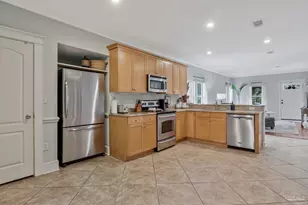 1012 E Strong St, Pensacola, FL 32501 - Photo 44
