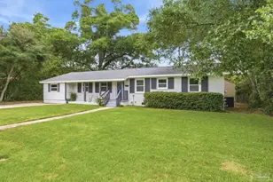 1826 Peyton Dr, Pensacola, FL 32503 - Photo 2