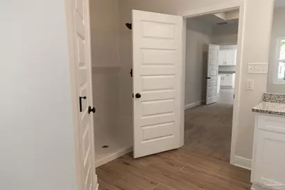 000 Woodridge Dr, Milton, FL 32570 - Photo 12
