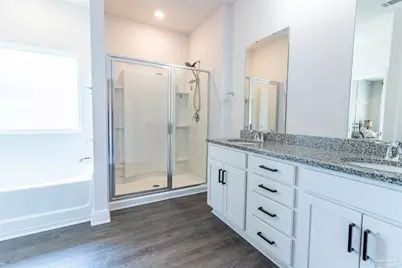 3172 Heritage Oaks Cir, Navarre, FL 32566 - Photo 8