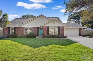 2832 Winners Cir Dr, Navarre, FL 32566 - Photo 1