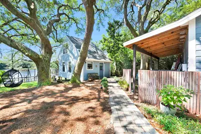 333 Edgewater Dr, Pensacola, FL 32507 - Photo 38