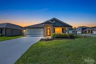 10560 Queens Gate Cir, Pensacola, FL 32506 - Photo 2