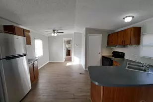 8584 Alvarado Calzada, Pensacola, FL 32507 - Photo 4