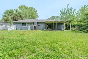 3235 Bayou Dr, Pensacola, FL 32505 - Photo 28
