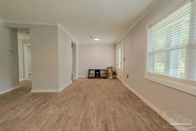3235 Bayou Dr, Pensacola, FL 32505 - Photo 12