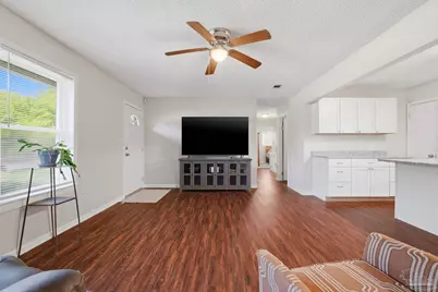 2335 Merle Cir, Pensacola, FL 32526 - Photo 6