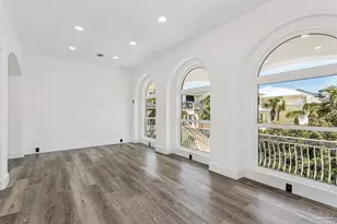 21 E Galvez Ct, Pensacola Beach, FL 32561 - Photo 18
