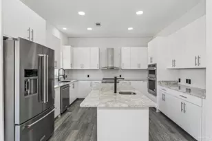 21 E Galvez Ct, Pensacola Beach, FL 32561 - Photo 24