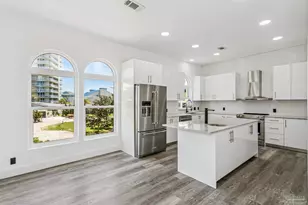 21 E Galvez Ct, Pensacola Beach, FL 32561 - Photo 22