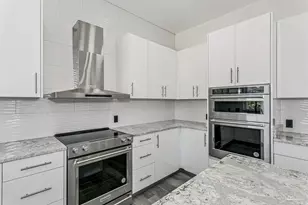 21 E Galvez Ct, Pensacola Beach, FL 32561 - Photo 24