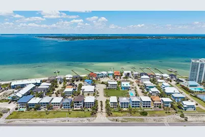 21 E Galvez Ct, Pensacola Beach, FL 32561 - Photo 10