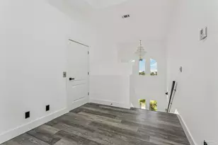 21 E Galvez Ct, Pensacola Beach, FL 32561 - Photo 38