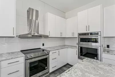 21 E Galvez Ct, Pensacola Beach, FL 32561 - Photo 24
