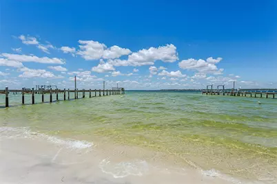 21 E Galvez Ct, Pensacola Beach, FL 32561 - Photo 10