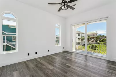 21 E Galvez Ct, Pensacola Beach, FL 32561 - Photo 28