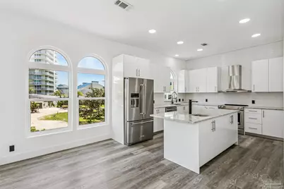 21 E Galvez Ct, Pensacola Beach, FL 32561 - Photo 20