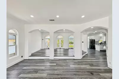 21 E Galvez Ct, Pensacola Beach, FL 32561 - Photo 14
