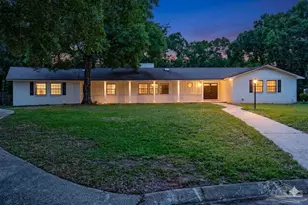 5745 Avenida Robledal, Pensacola, FL 32504 - Photo 2