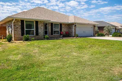 9687 Parker Lake Cir, Navarre, FL 32566 - Photo 2