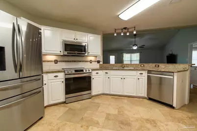 9687 Parker Lake Cir, Navarre, FL 32566 - Photo 10