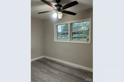 207 Emerald Ave, Pensacola, FL 32505 - Photo 12