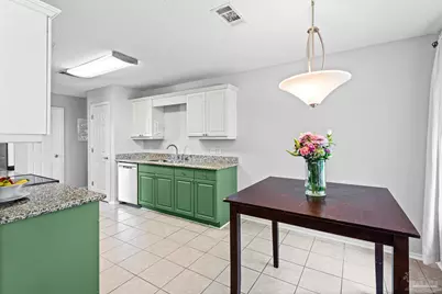 5475 Chantilly Cir, Milton, FL 32583 - Photo 14