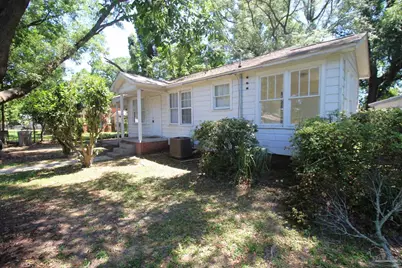 1218 N Kirk St, Pensacola, FL 32505 - Photo 2