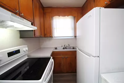 1218 N Kirk St, Pensacola, FL 32505 - Photo 8