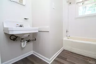 1218 N Kirk St, Pensacola, FL 32505 - Photo 12