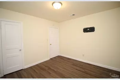 1218 N Kirk St, Pensacola, FL 32505 - Photo 14