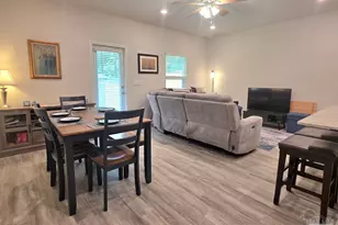 7158 Village Ln, Pensacola, FL 32504 - Photo 4