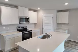 5410 Fox Hunt Dr, Milton, FL 32583 - Photo 2