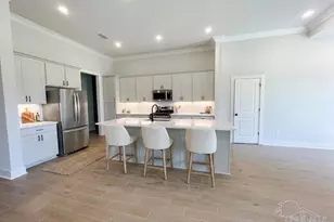 2210 Royal Fern Ln, Cantonment, FL 32533 - Photo 2