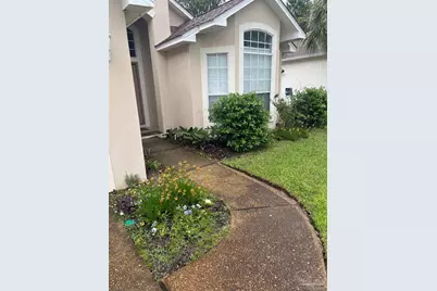 8958 Ellen Ct, Navarre, FL 32566 - Photo 2