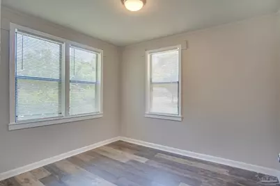 1016 W Maxwell St, Pensacola, FL 32501 - Photo 6