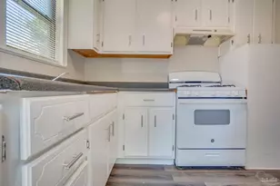 1016 W Maxwell St, Pensacola, FL 32501 - Photo 14