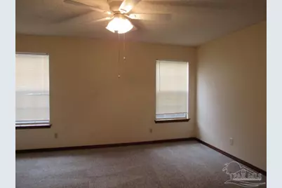 2025 Cambridge Cir, Pensacola, FL 32514 - Photo 8
