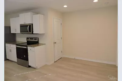 1000 Polk Ave, Pensacola, FL 32507 - Photo 10