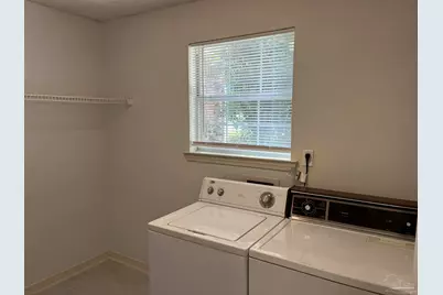 2782 Augustus Rd, Navarre, FL 32566 - Photo 16